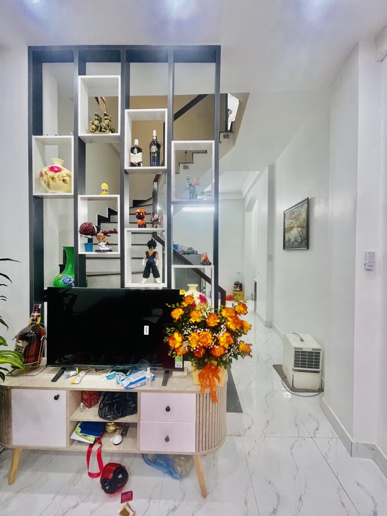 Bán nhà La Thành - diện tích 39m2 4 tầng - Nhà đẹp ở luôn - giá 8,8 tỷ