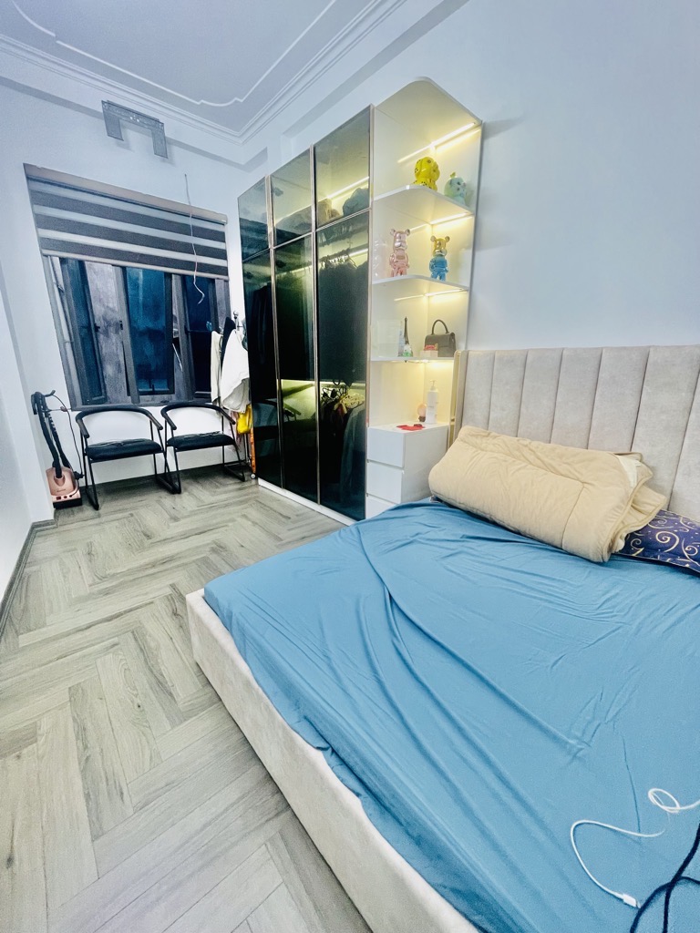 Bán nhà La Thành - diện tích 39m2 4 tầng - Nhà đẹp ở luôn - giá 8,8 tỷ