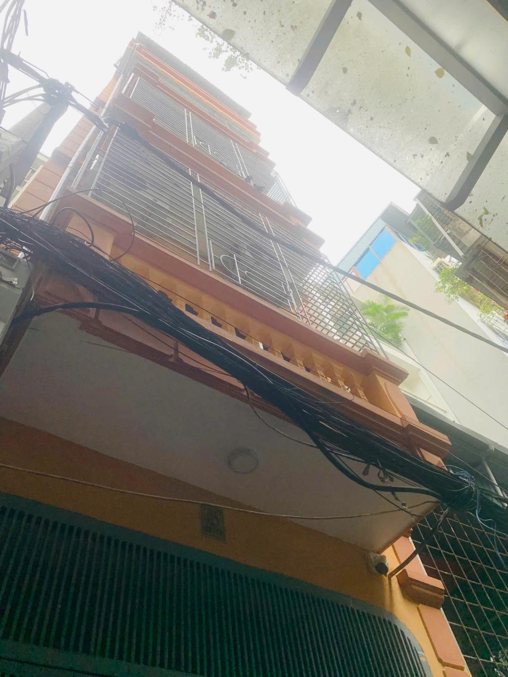 Bán nhà Yên Lãng - diện tích 51m2 7 tầng - Thang máy - giá 16,6 tỷ