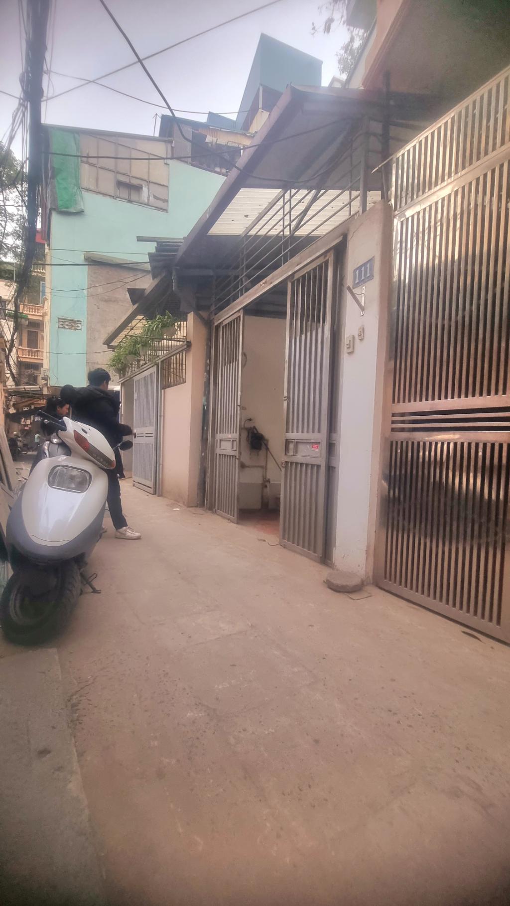 Bán nhà Dương Văn Bé - diện tích 73.6m2 2 tầng - Ô TÔ LÙI CỬA - giá 16,3 tỷ