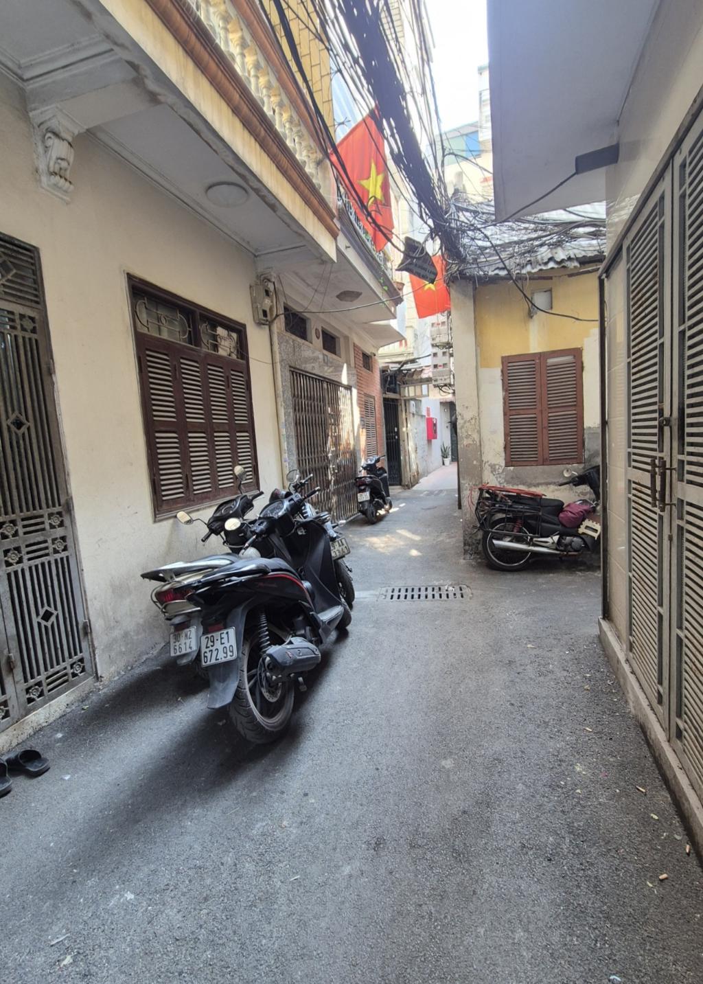 Bán nhà Chợ Khâm Thiên - diện tích 7m2 6 tầng - Nhà đẹp hiếm có - giá 1,5 tỷ