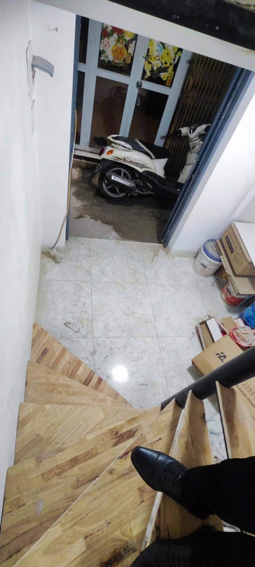 Bán nhà Chợ Khâm Thiên - diện tích 7m2 6 tầng - Nhà đẹp hiếm có - giá 1,5 tỷ