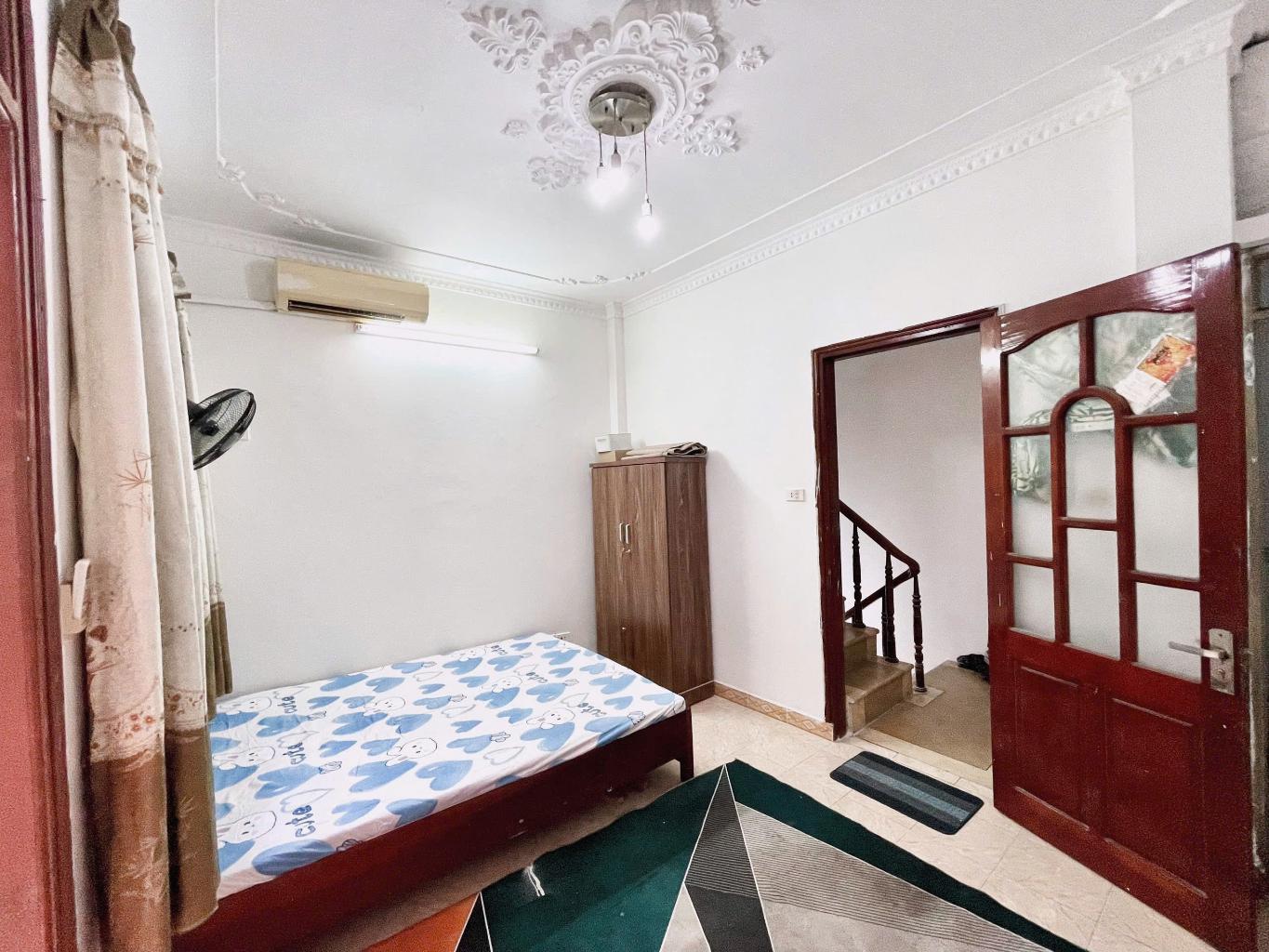 Bán nhà Văn Hương - diện tích 25m2 5 tầng - Lô góc - giá 6,1 tỷ