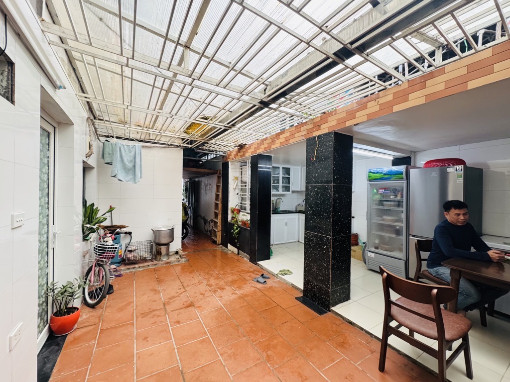 Bán nhà Tân Mai - diện tích 91m2 1 tầng - ô tô đỗ cửa - giá 5,65 tỷ