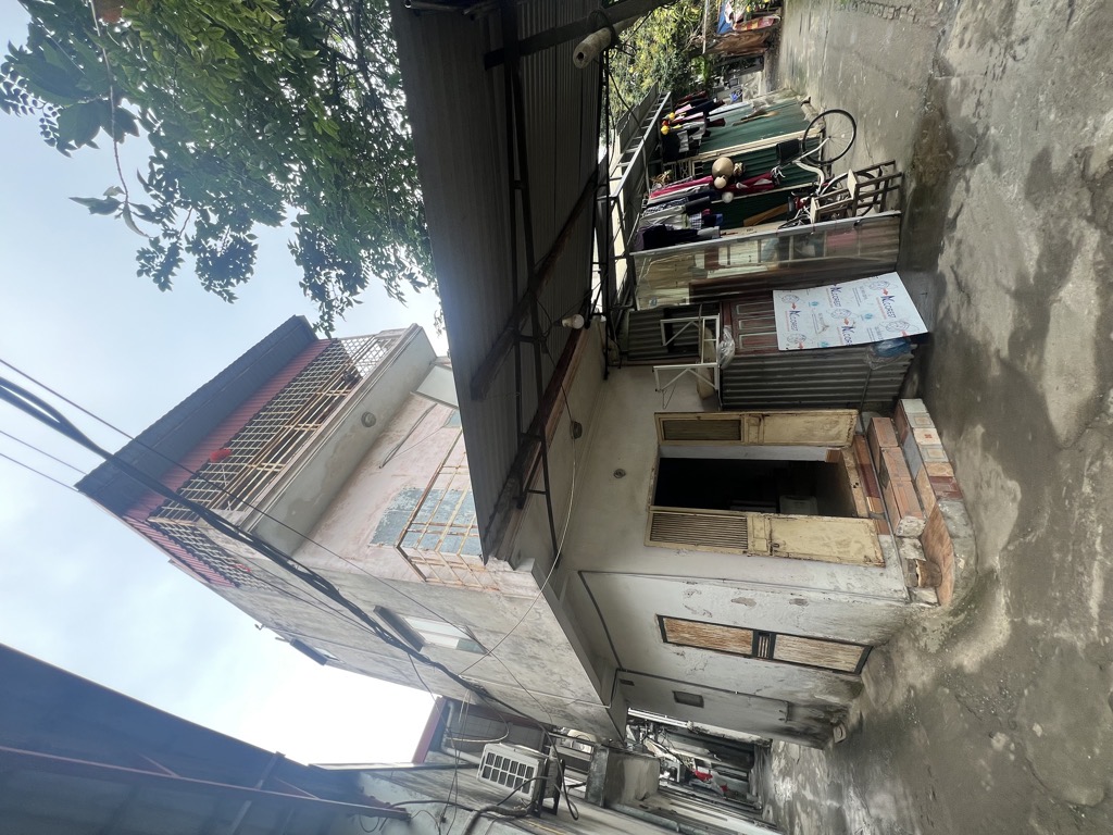 Bán nhà Nguyễn Khoái - diện tích 14m2 3 tầng - Lô góc - giá 2,35 tỷ