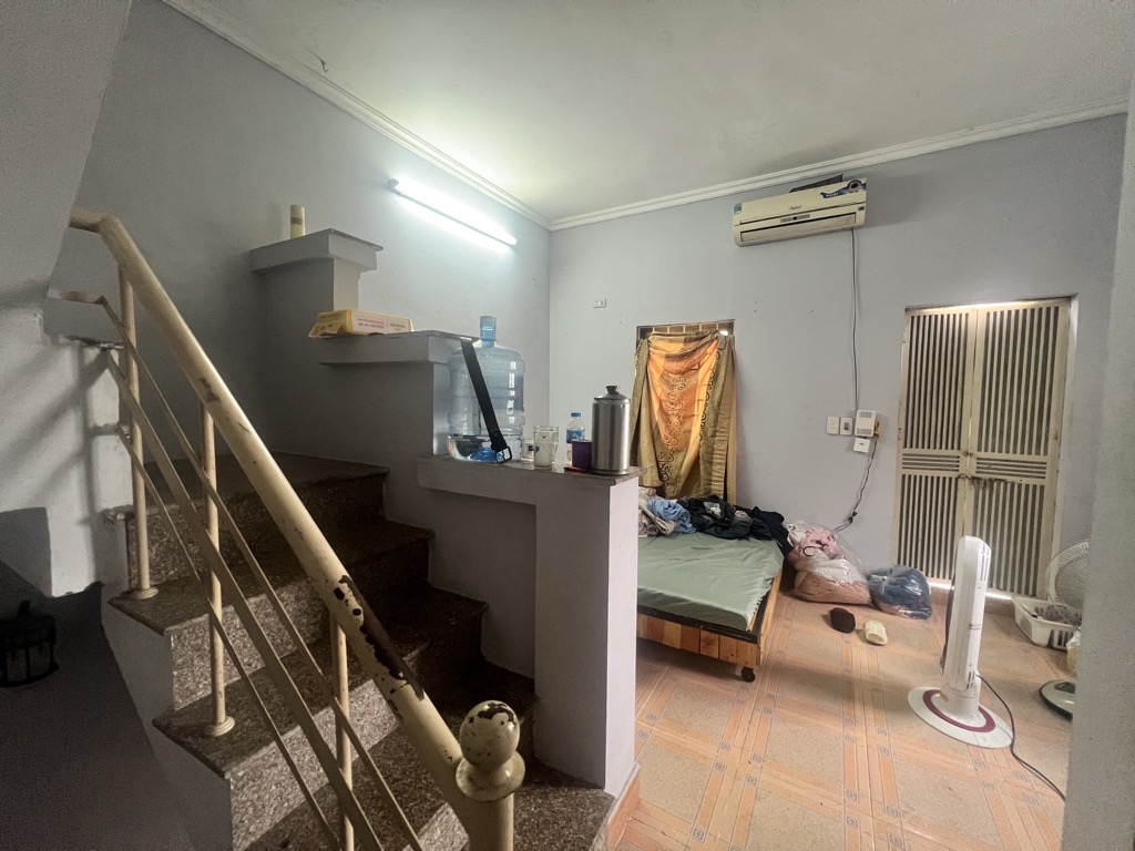 Bán nhà Nguyễn Khoái - diện tích 14m2 3 tầng - Lô góc - giá 2,35 tỷ