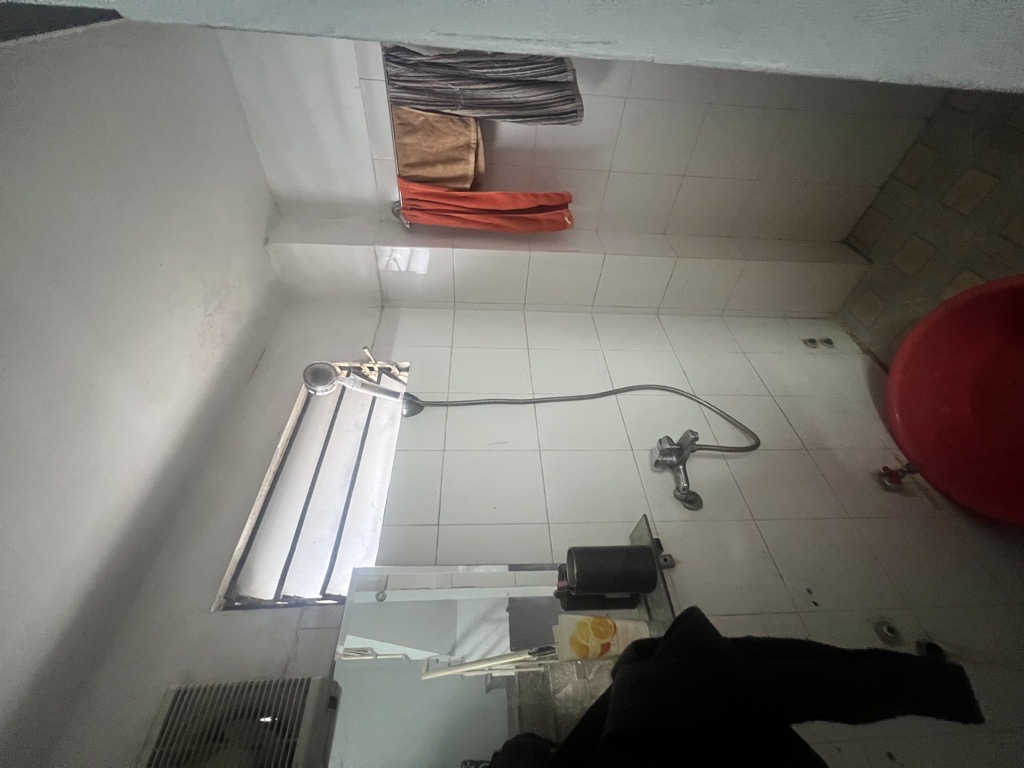 Bán nhà Nguyễn Khoái - diện tích 14m2 3 tầng - Lô góc - giá 2,35 tỷ