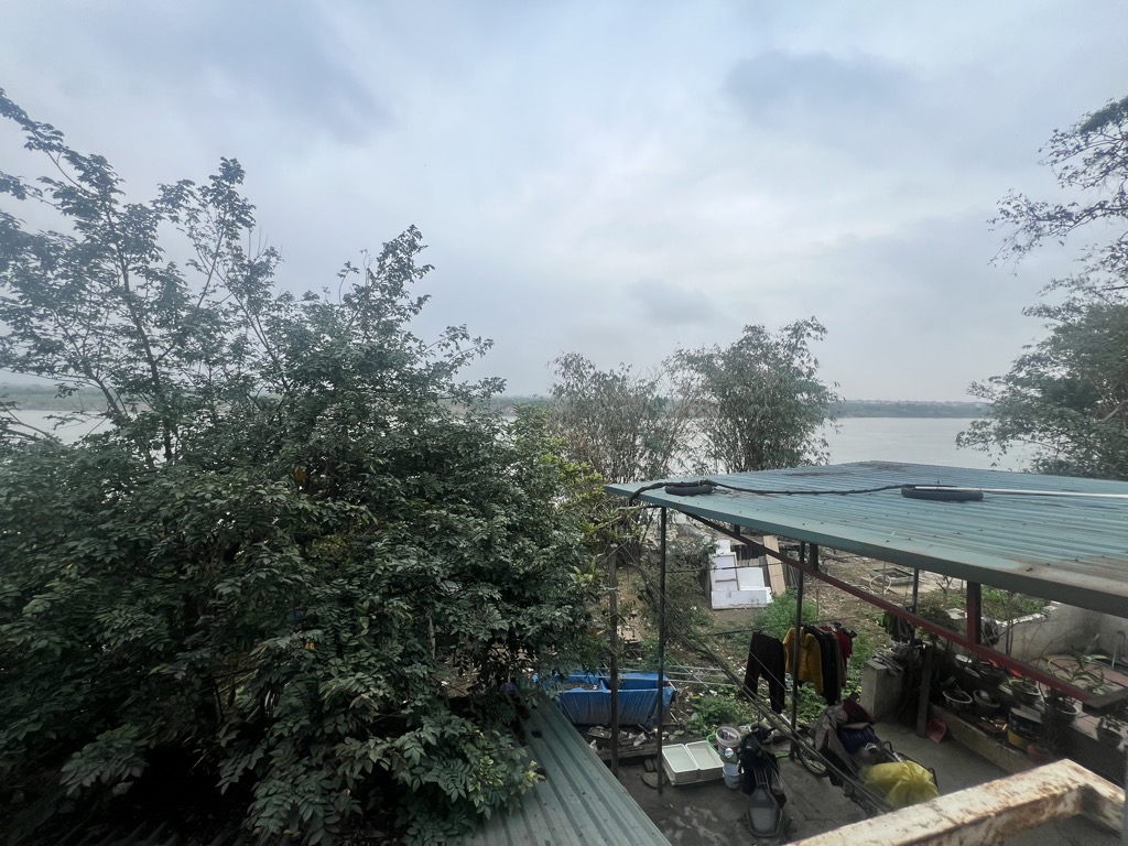 Bán nhà Nguyễn Khoái - diện tích 14m2 3 tầng - Lô góc - giá 2,35 tỷ