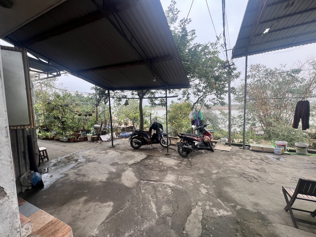 Bán nhà Nguyễn Khoái - diện tích 14m2 3 tầng - Lô góc - giá 2,35 tỷ