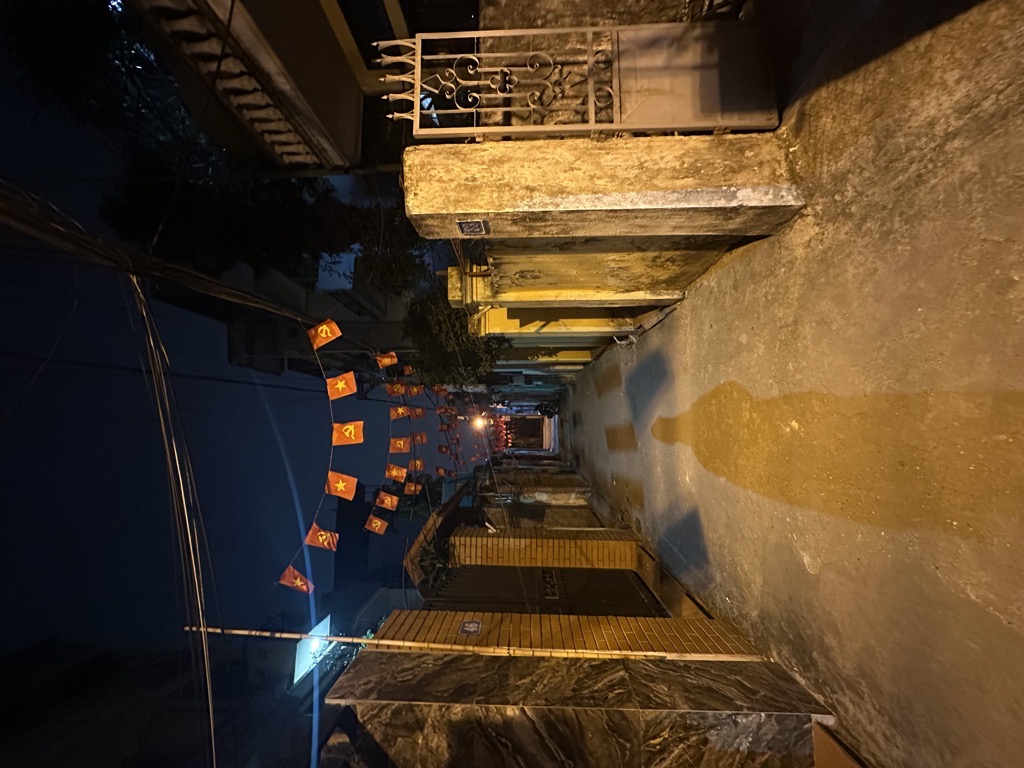 Bán nhà Nguyễn Khoái - diện tích 71m2 1 tầng - Ngõ trước 3m, cách 3 bước chân ra mặt ô tô tránh - giá 5,4 tỷ