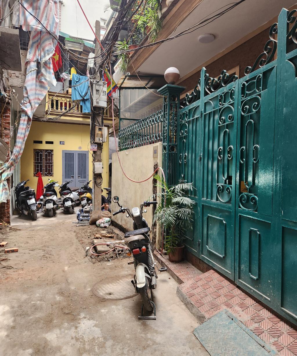 Bán nhà Đại La - diện tích 70.4m2 4 tầng - Mặt tiền rộng miên man - giá 17,5 tỷ