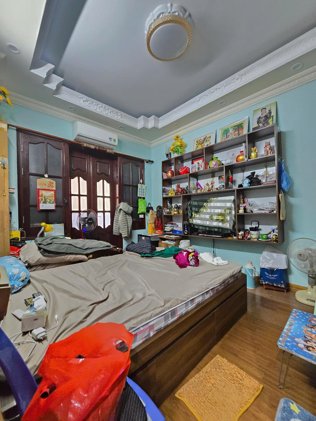 Bán nhà Đại La - diện tích 70.4m2 4 tầng - Mặt tiền rộng miên man - giá 17,5 tỷ