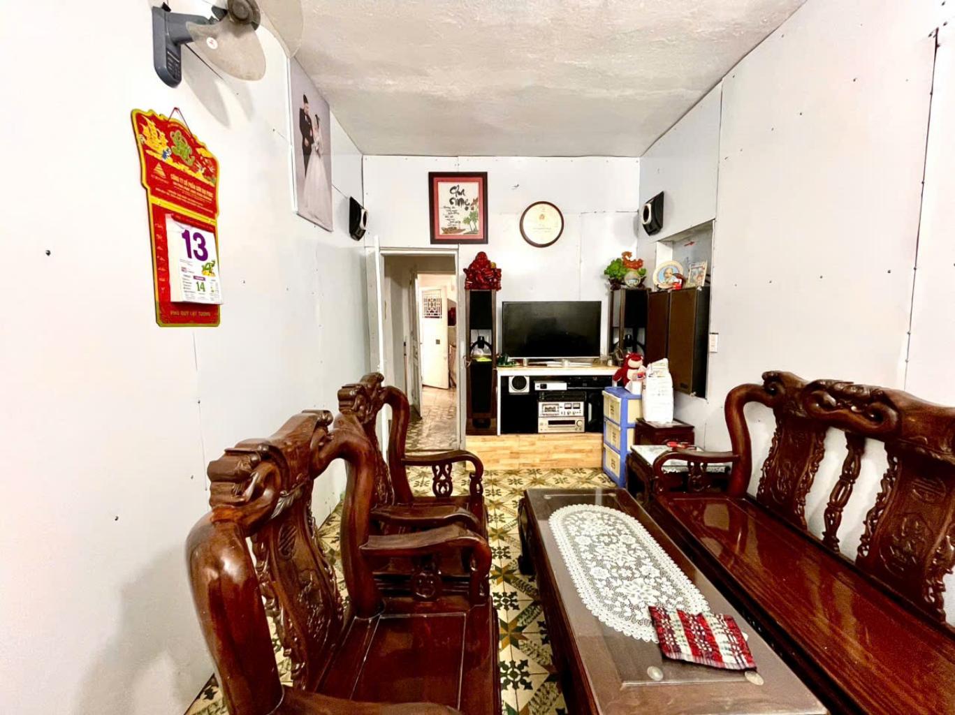 Bán nhà Tân Mai - diện tích 36m2 2 tầng - Ngõ thông rộng - giá 15 tỷ