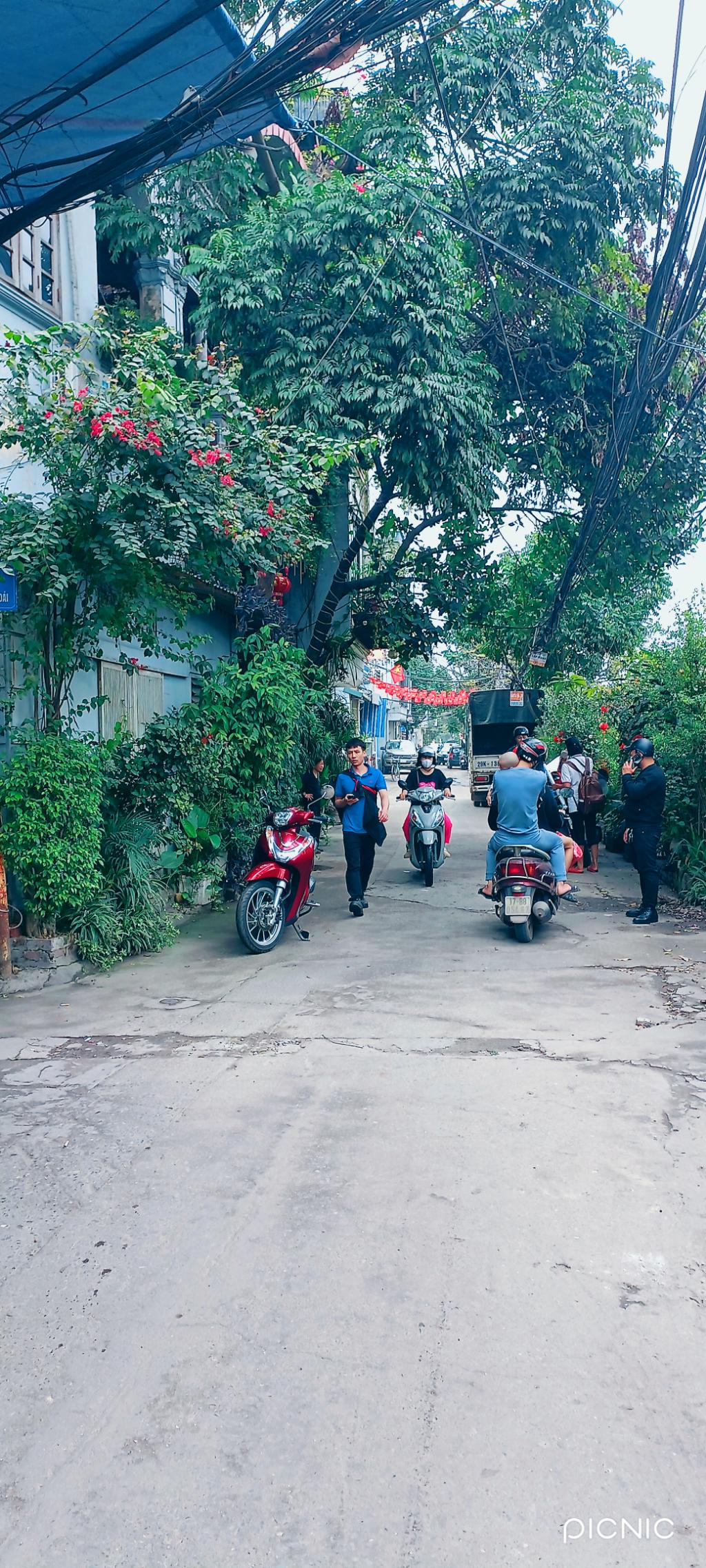 Bán nhà Nguyễn Khoái - diện tích 45m2 2 tầng - ô tô vào trong nhà - giá 4,5 tỷ