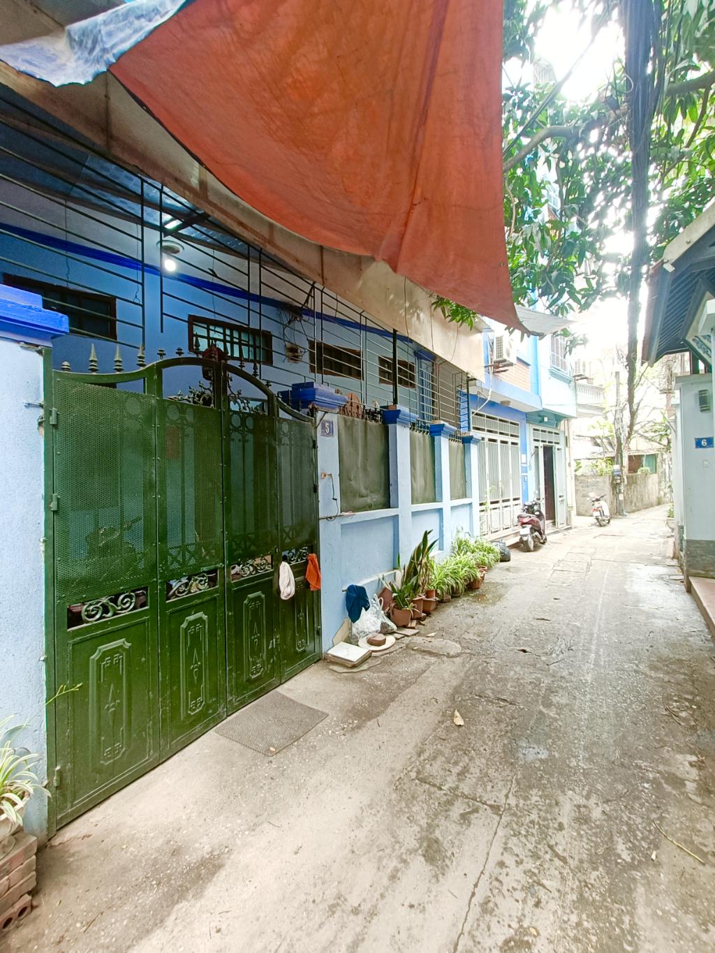 Bán nhà Nguyễn Khoái - diện tích 45m2 2 tầng - ô tô vào trong nhà - giá 4,5 tỷ