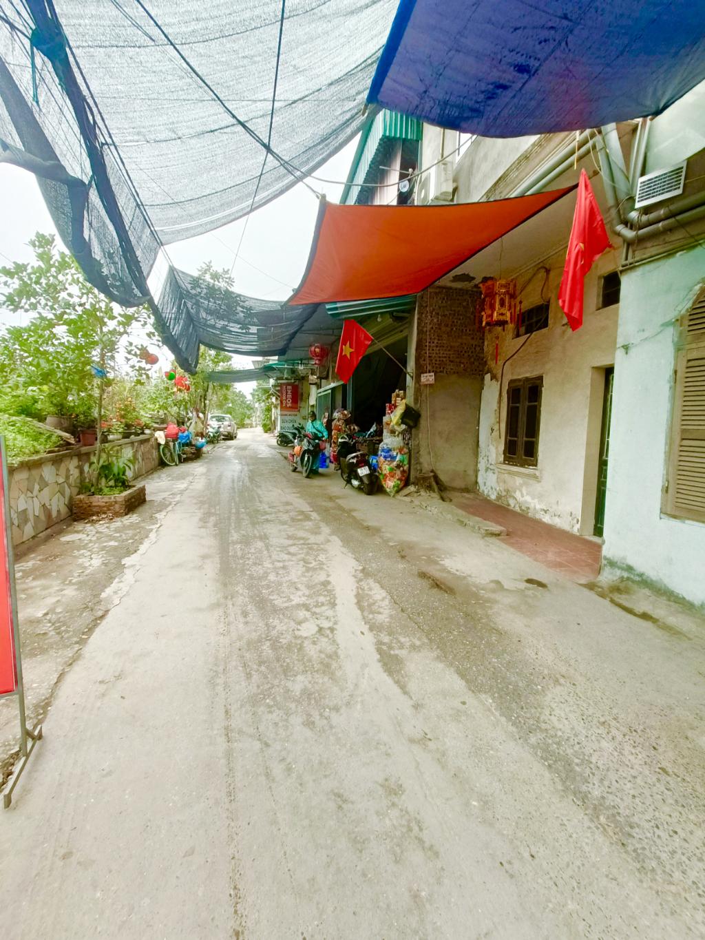 Bán nhà Nguyễn Khoái - diện tích 45m2 2 tầng - ô tô vào trong nhà - giá 4,5 tỷ