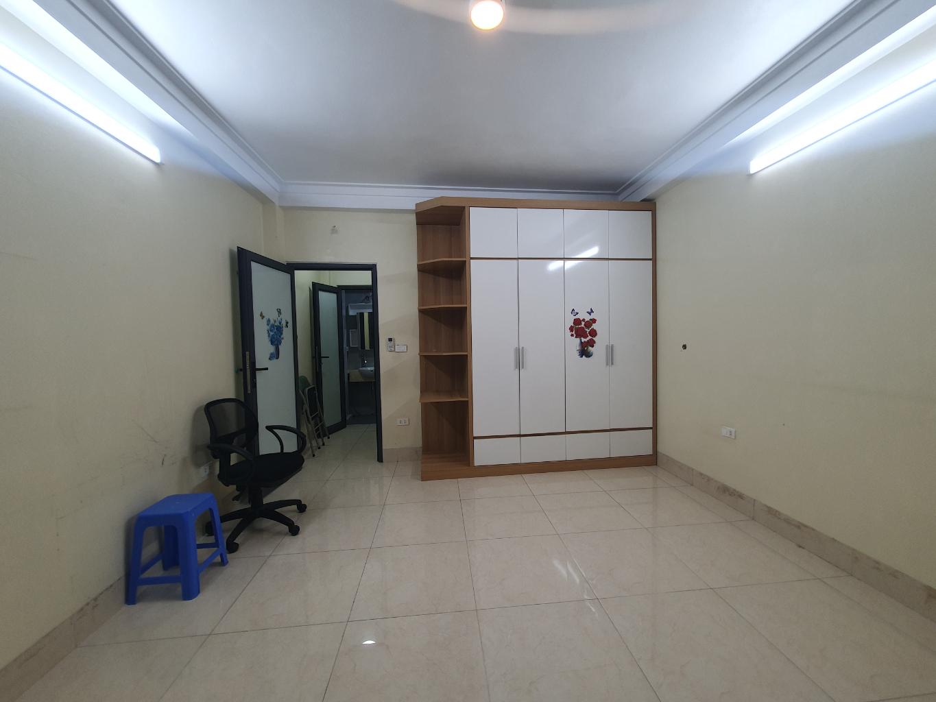 Bán nhà Ô Chợ Dừa - diện tích 32m2 5 tầng - Nhà đẹp hiếm có - giá 10,5 tỷ