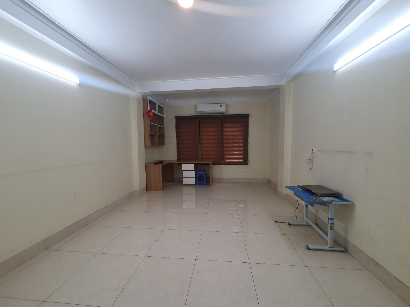 Bán nhà Ô Chợ Dừa - diện tích 32m2 5 tầng - Nhà đẹp hiếm có - giá 10,5 tỷ