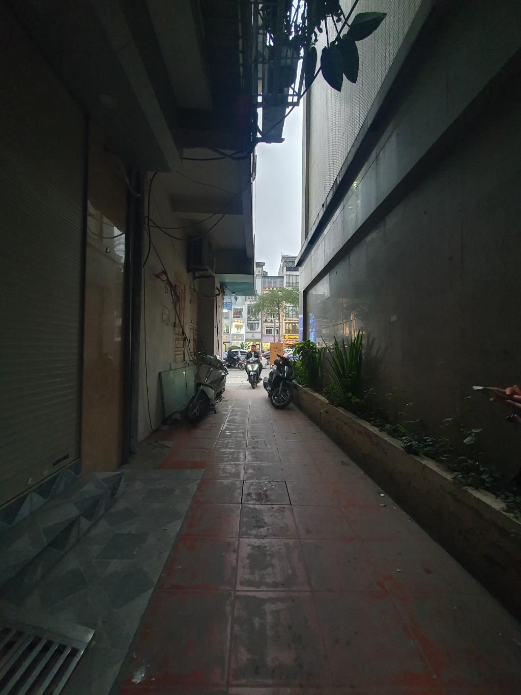 Bán nhà Ô Chợ Dừa - diện tích 32m2 5 tầng - Nhà đẹp hiếm có - giá 10,5 tỷ