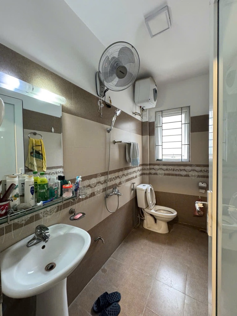 Bán nhà Minh Khai - diện tích 45m2 5 tầng - 2 mặt thoáng - giá 10,9 tỷ