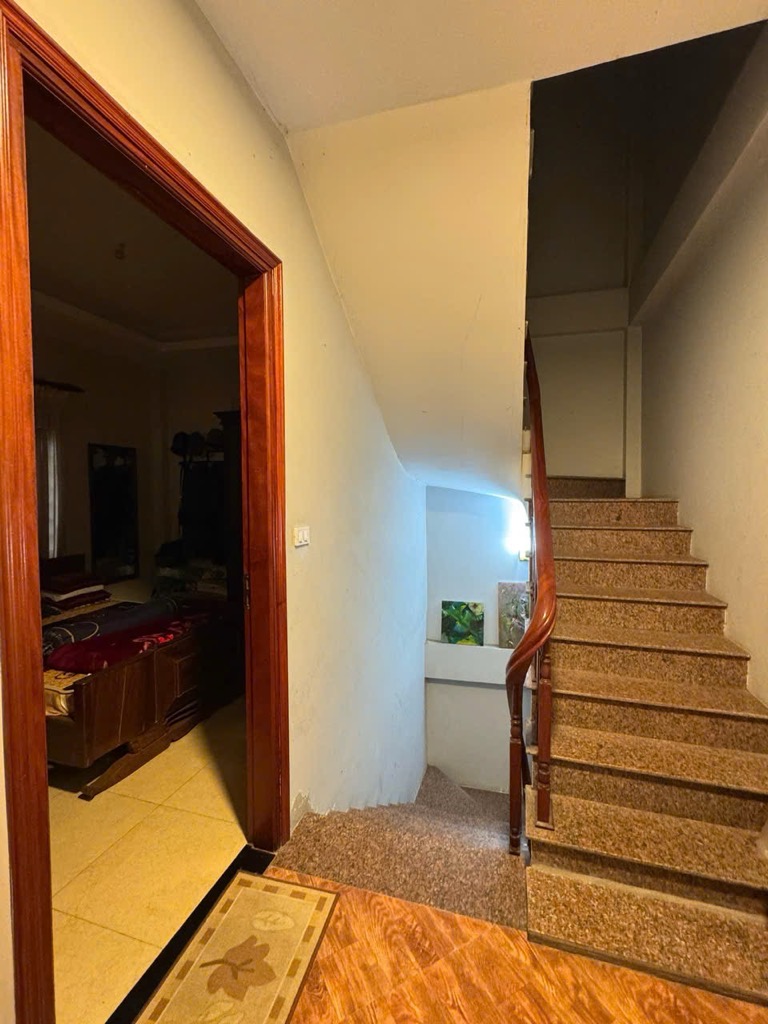 Bán nhà Minh Khai - diện tích 45m2 5 tầng - 2 mặt thoáng - giá 10,9 tỷ