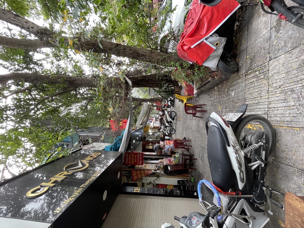 Bán nhà Nguyễn Thượng Hiền - diện tích 27m2 1 tầng - BIỆT THỰ MẶT PHỐ - VỈA HÈ - KINH DOANH - giá 11 tỷ