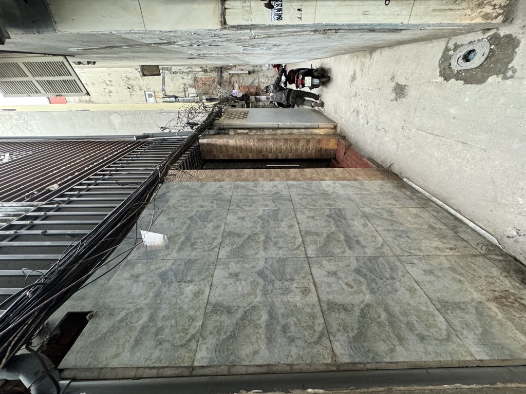 Bán nhà tam Trinh - diện tích 72m2 3 tầng - gần phố - giá 12,9 tỷ