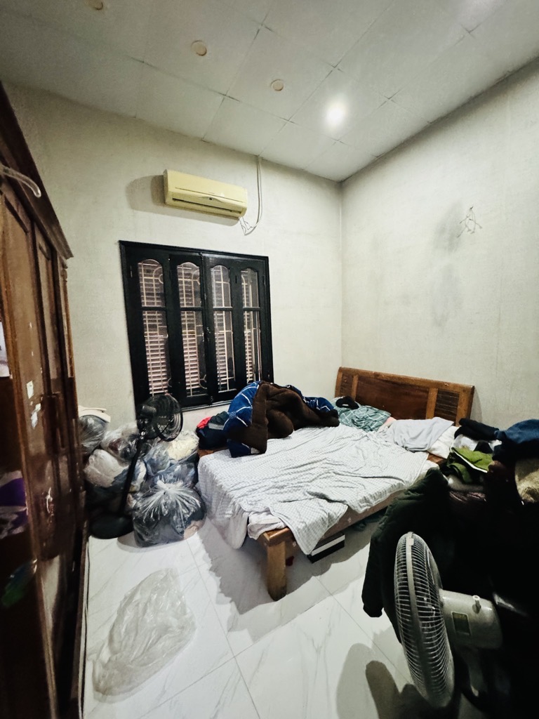 Bán nhà tam Trinh - diện tích 72m2 3 tầng - gần phố - giá 12,9 tỷ