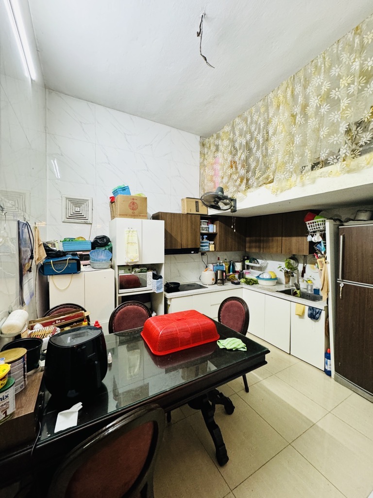 Bán nhà tam Trinh - diện tích 72m2 3 tầng - gần phố - giá 12,9 tỷ