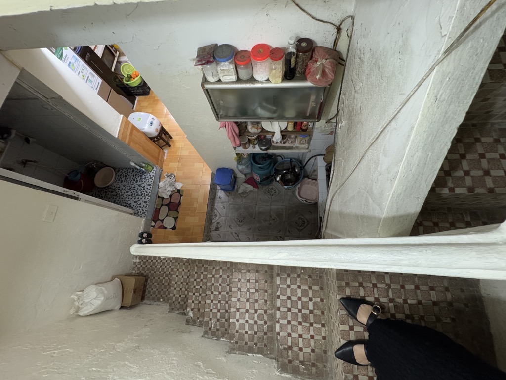 Bán nhà Trung Tả - diện tích 41m2 3 tầng - Ô TÔ ĐỖ CỬA - giá 10,4 tỷ