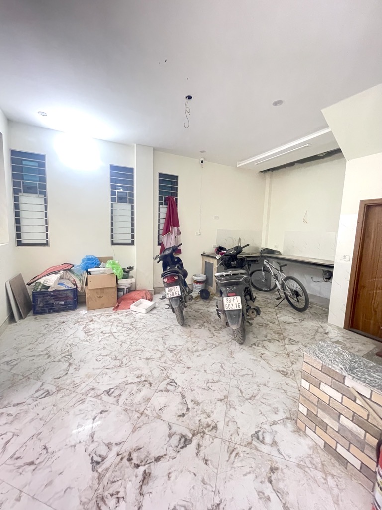 Bán nhà 145.42C Quan Nhân, 31/33m2 6 tầng