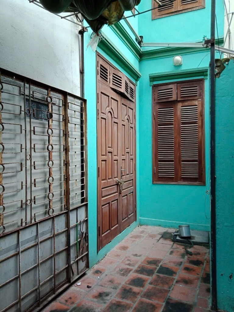 Bán nhà Nguyễn Khoái - diện tích 82.7m2 2 tầng - Mặt phố rộng - giá 11,5 tỷ