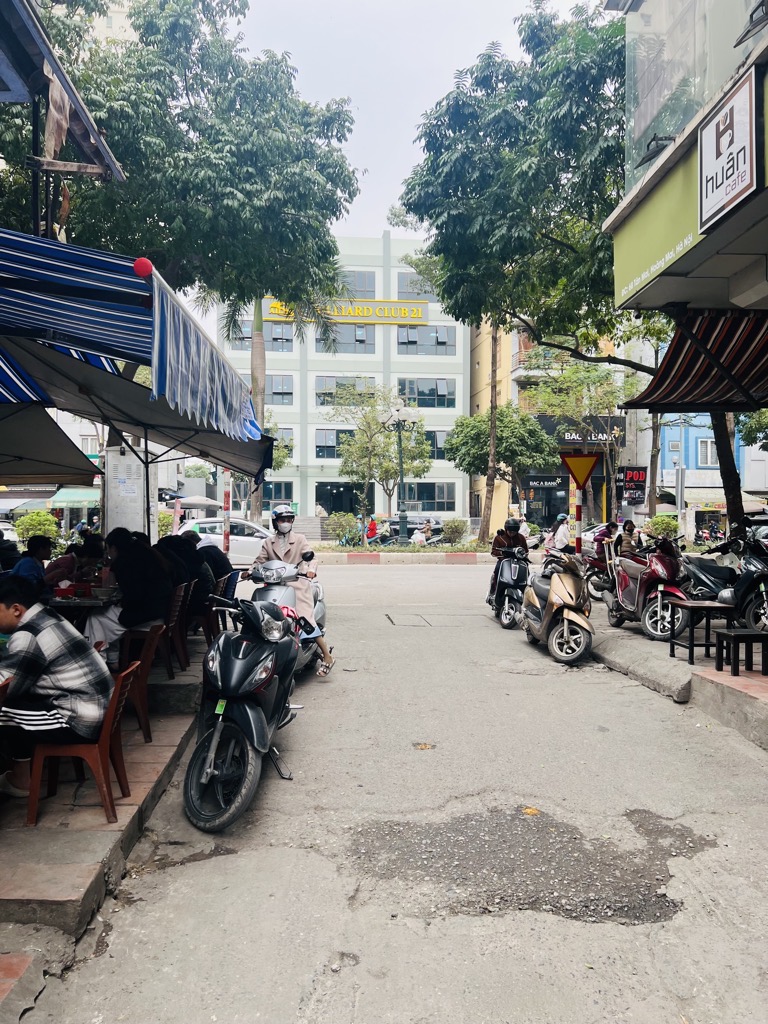 Bán nhà Tân Mai - diện tích 12m2 3 tầng - MẶT NGÕ KINH DOANH - giá 4,8 tỷ