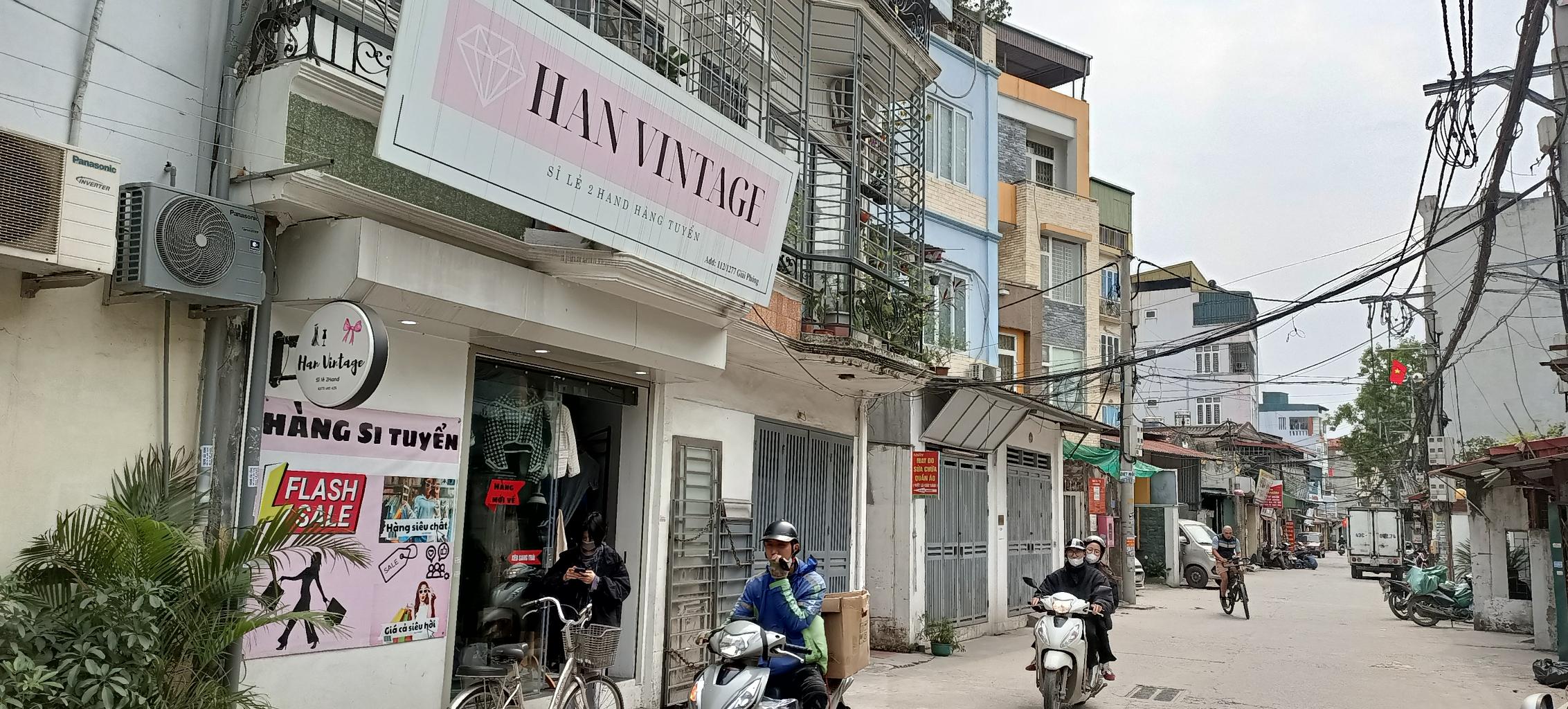 Bán nhà Giải Phóng - diện tích 22m2 3 tầng - Ô TÔ TRÁNH - giá 3,9 tỷ