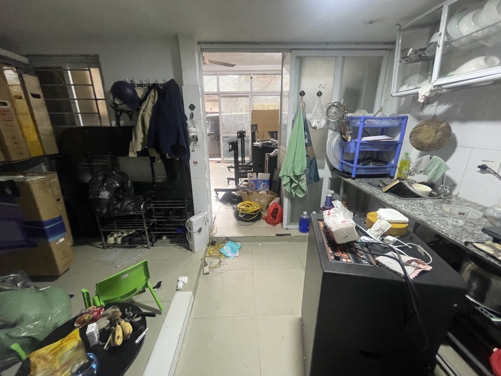 Bán nhà Nguyễn Xiển - diện tích 50m2 3 tầng - ô tô tránh - giá 5 tỷ