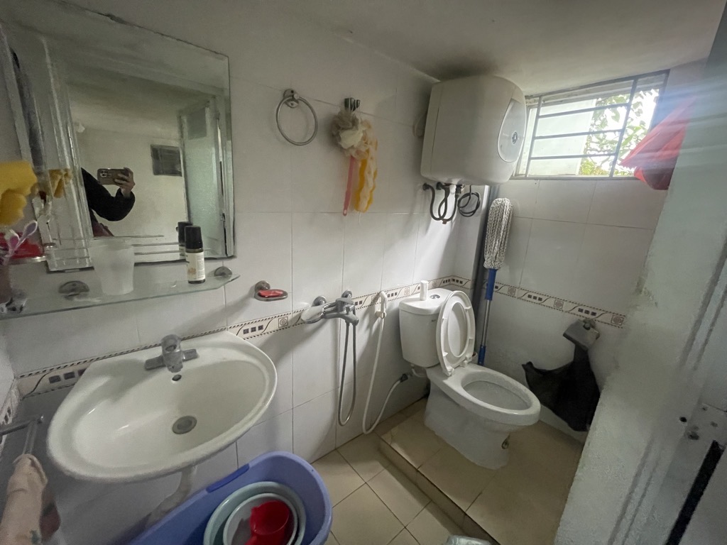 Bán nhà Nguyễn Xiển - diện tích 50m2 3 tầng - ô tô tránh - giá 5 tỷ