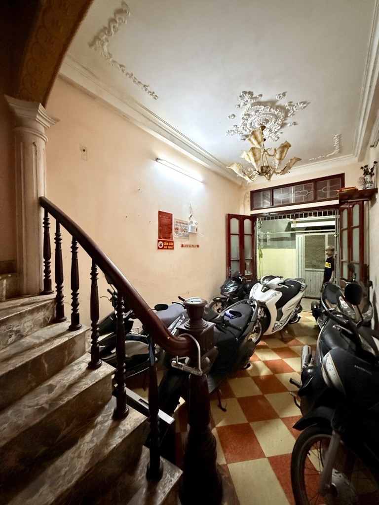 Bán nhà Quan Nhân - diện tích 44.5m2 4 tầng - Mặt ngõ - giá 11,5 tỷ