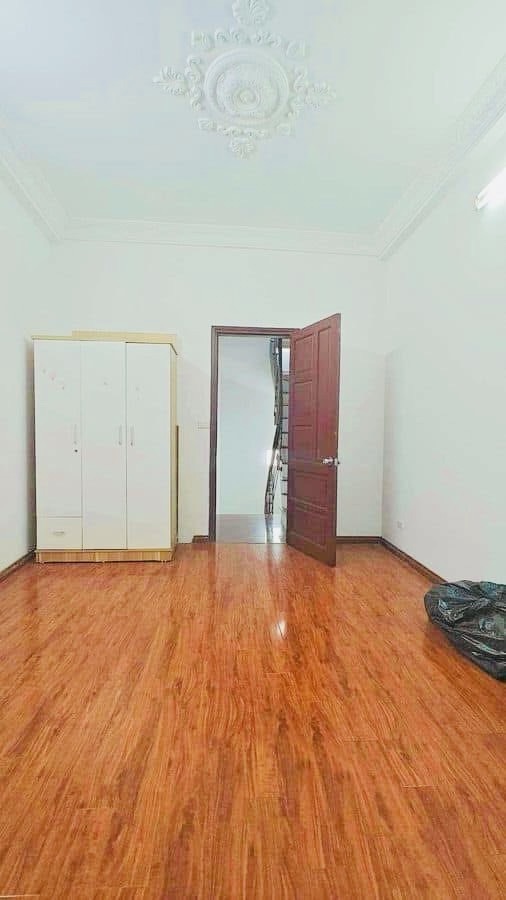 Bán nhà Khâm Thiên - diện tích 37m2 7 tầng - Ngõ ô tô - giá 14,7 tỷ