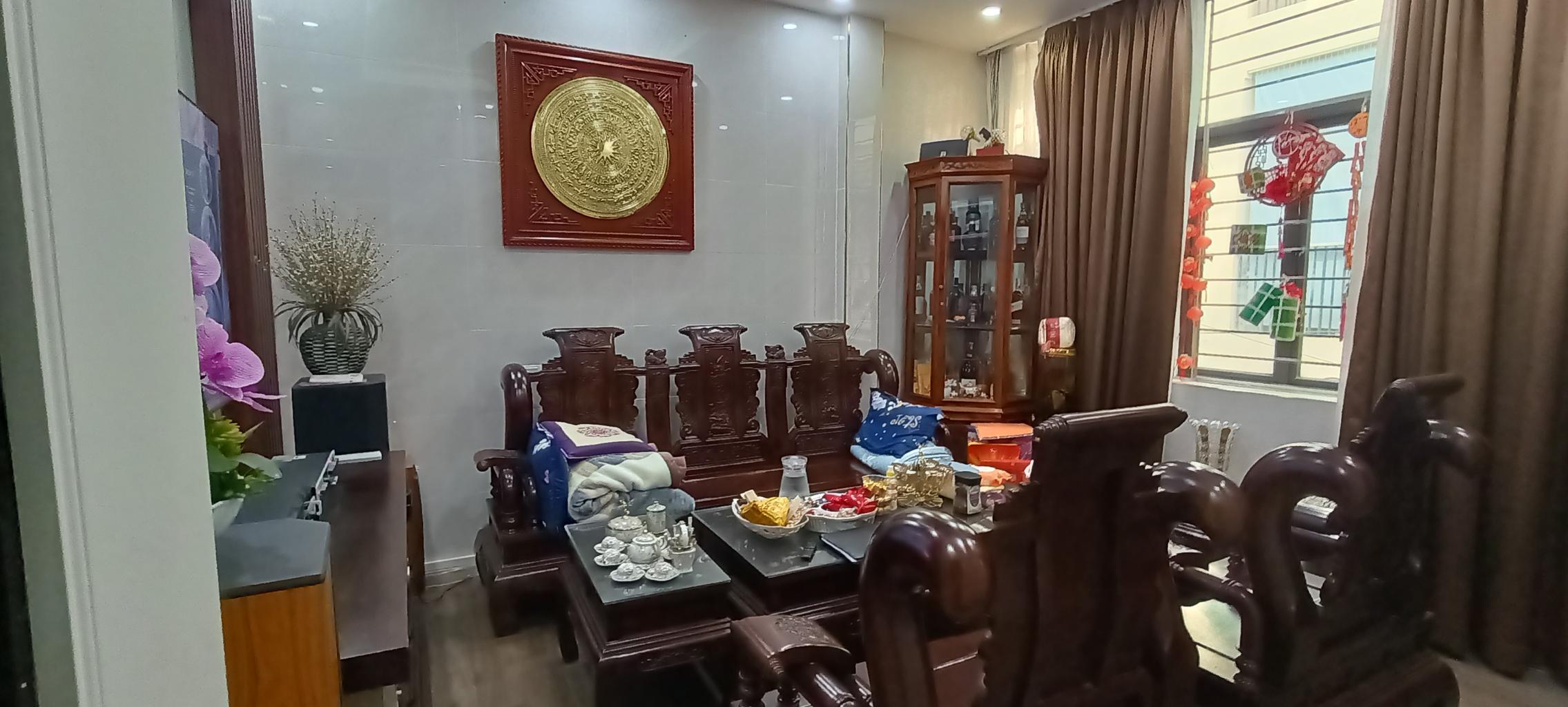 Bán nhà Tân Mai - diện tích 19,4m2 6 tầng - Lô góc, kinh doanh - giá 4,9 tỷ