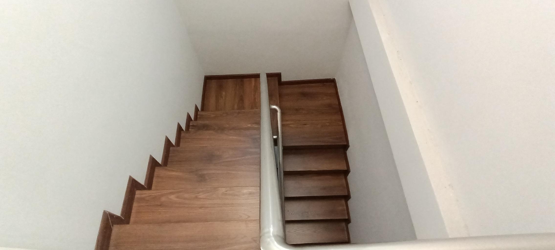 Bán nhà Tân Mai - diện tích 19,4m2 6 tầng - Lô góc, kinh doanh - giá 4,9 tỷ