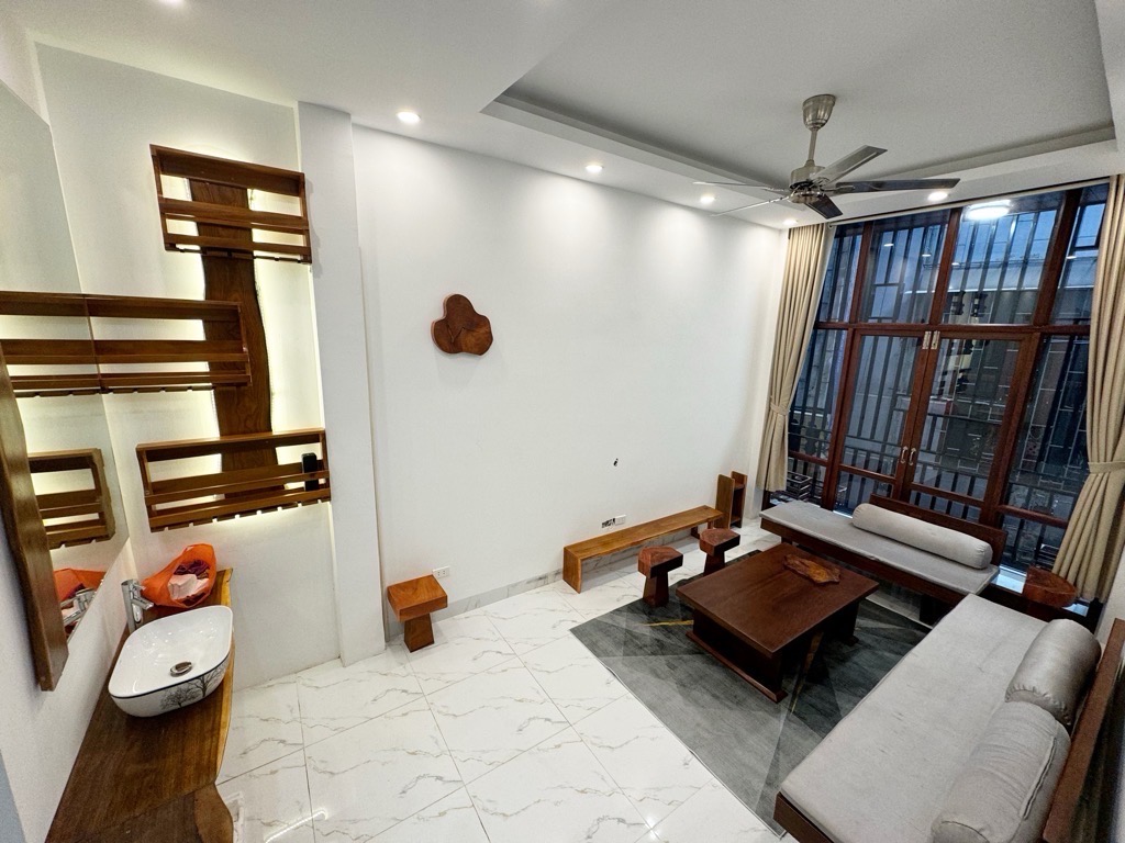 Bán nhà Khương Trung - diện tích 50m2 5 tầng - Không gian thoáng đẹp - giá 9,95 tỷ