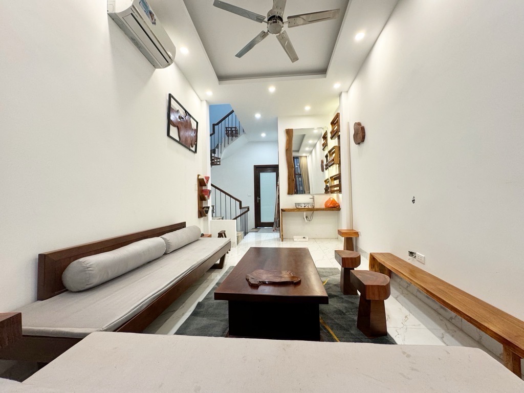 Bán nhà Khương Trung - diện tích 50m2 5 tầng - Không gian thoáng đẹp - giá 9,95 tỷ