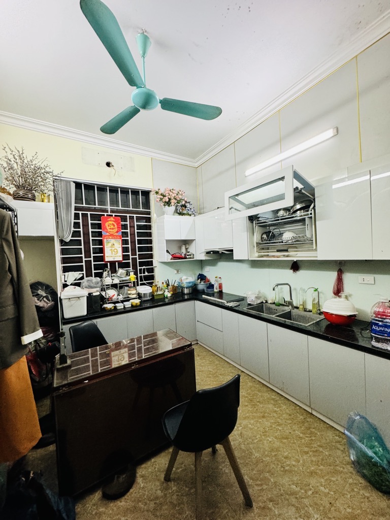 Bán nhà Kiến Thiết - diện tích 62m2 4 tầng - Lô góc, ngõ thông - giá 13,3 tỷ