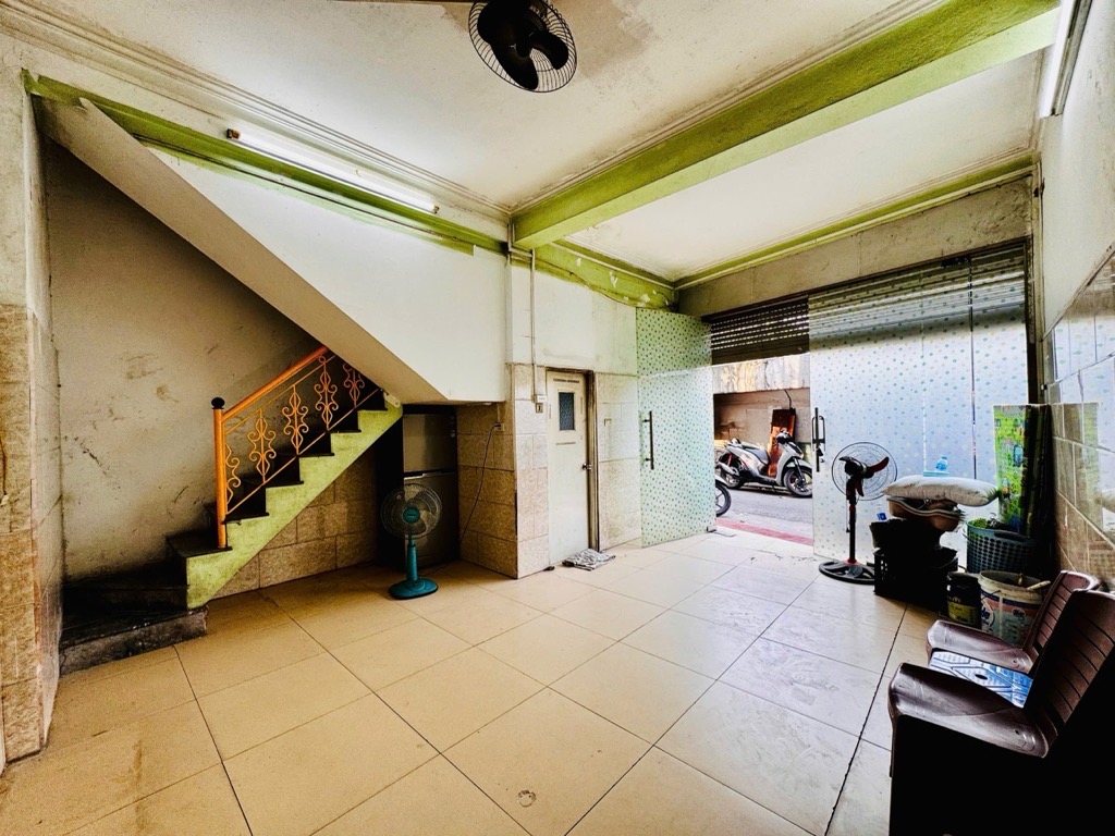 Bán nhà Nguyễn Khoái - diện tích 56.4m2 3 tầng - MẶT PHỐ - KINH DOANH ĐỈNH - giá 13,9 tỷ