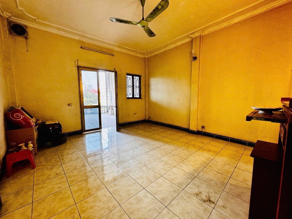 Bán nhà Nguyễn Khoái - diện tích 56.4m2 3 tầng - MẶT PHỐ - KINH DOANH ĐỈNH - giá 13,9 tỷ