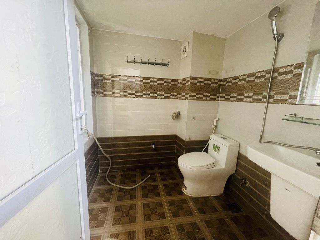 Bán nhà Đê Trần Khát Chân - diện tích 53m2 8 tầng - Thang máy, dòng tiền ổn định - giá 12,5 tỷ