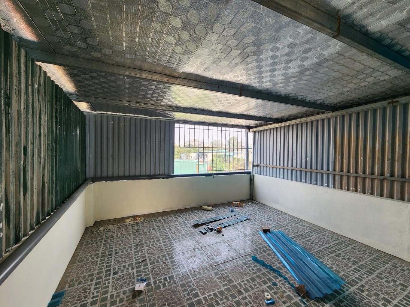 Bán nhà Định Công Hạ - diện tích 33m2 3 tầng - Nhà xây mới khung cột - giá 2,4 tỷ