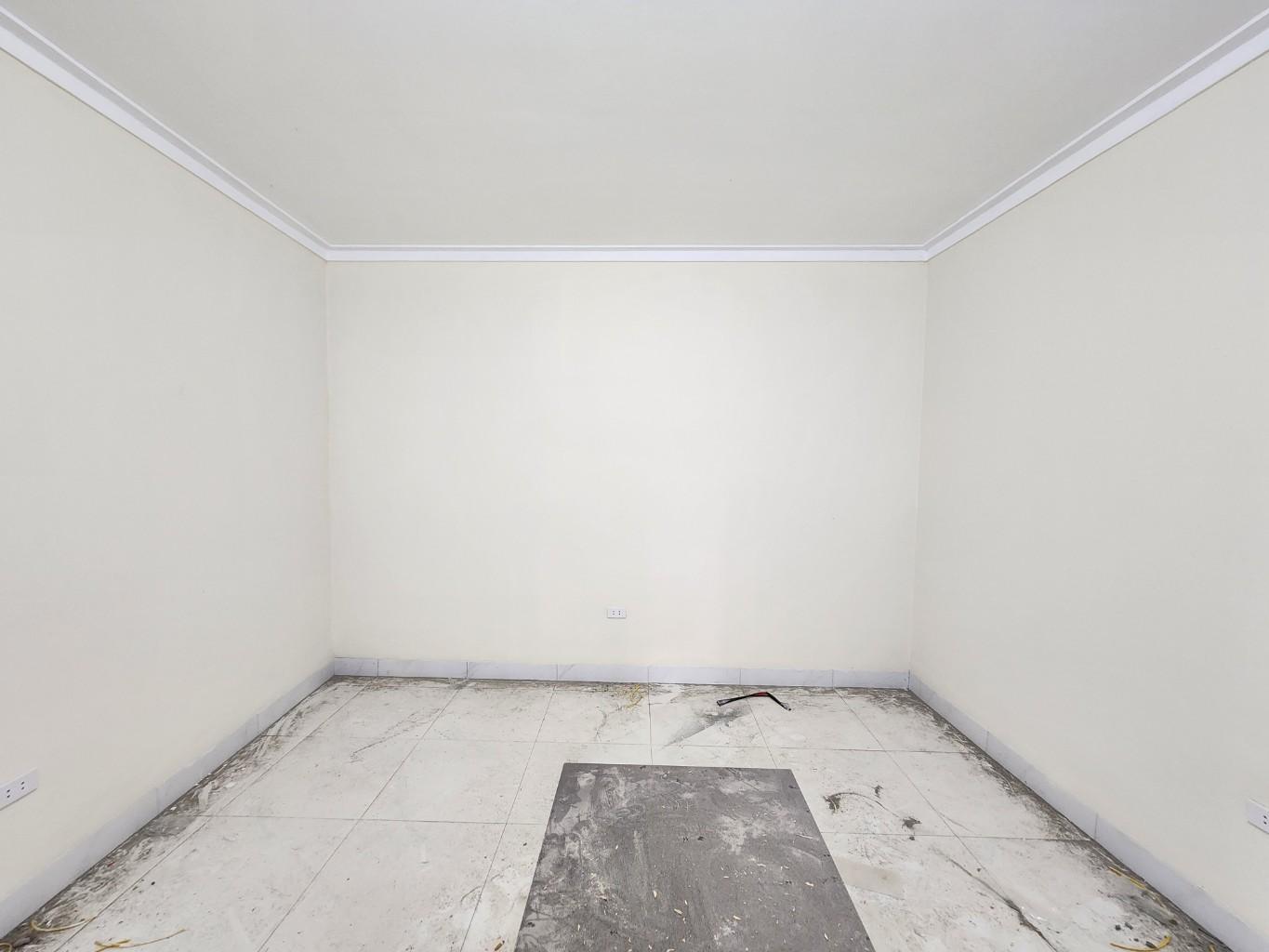 Bán nhà Định Công Hạ - diện tích 33m2 3 tầng - Nhà xây mới khung cột - giá 2,4 tỷ