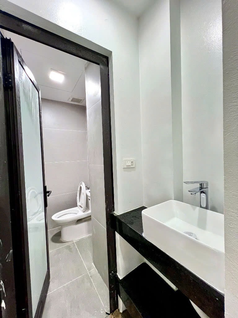 Bán nhà Phương Mai - diện tích 67,7m2 9 tầng - Chung cư mini với 15 phòng khép kín - giá 22,1 tỷ