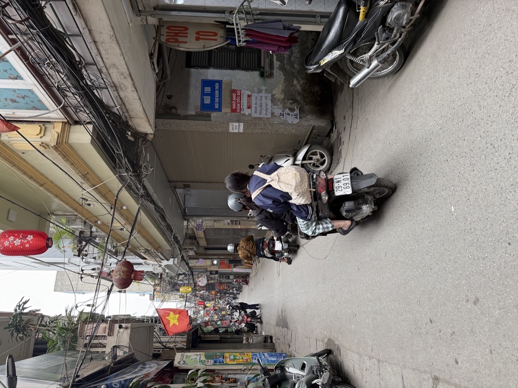 Bán nhà Phố chợ Khâm Thiên - diện tích 35.2m2 3 tầng - Lô góc - giá 8 tỷ